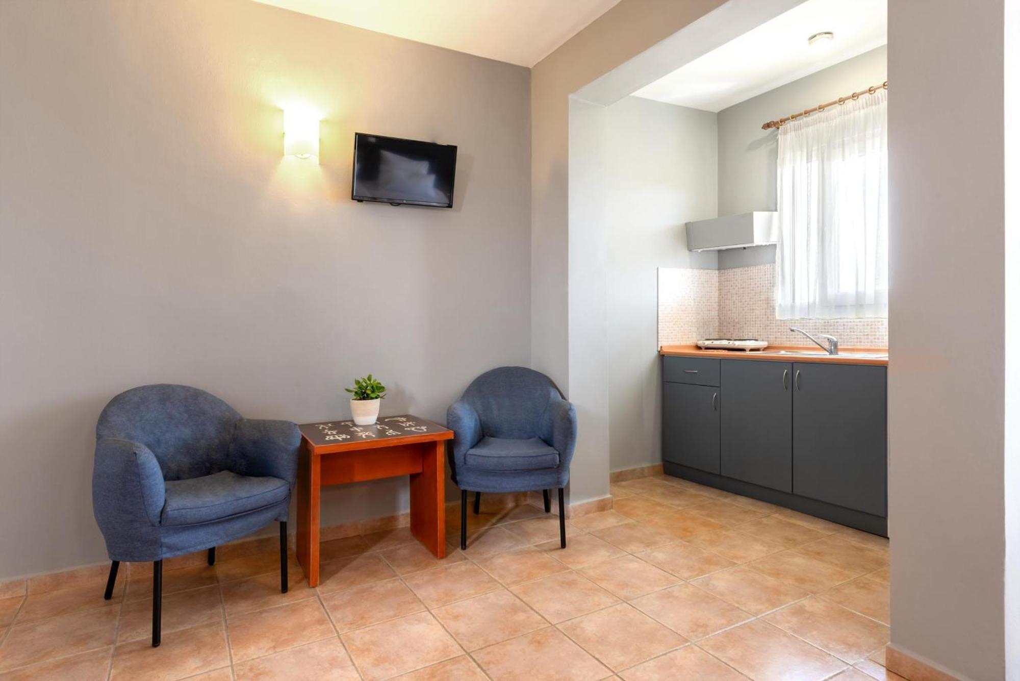 Ampelia Hotel Kassandra 하니오티 외부 사진